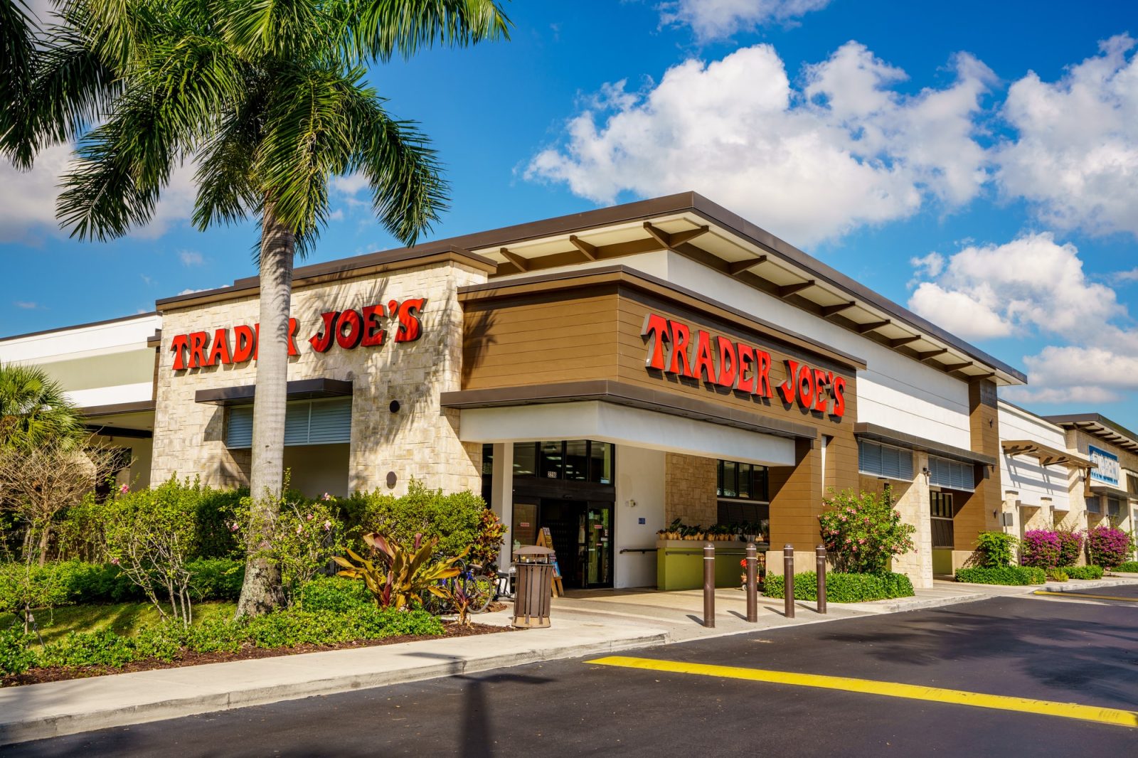Adapting to Consumer Needs: Trader Joe’s Approach to Health Trends